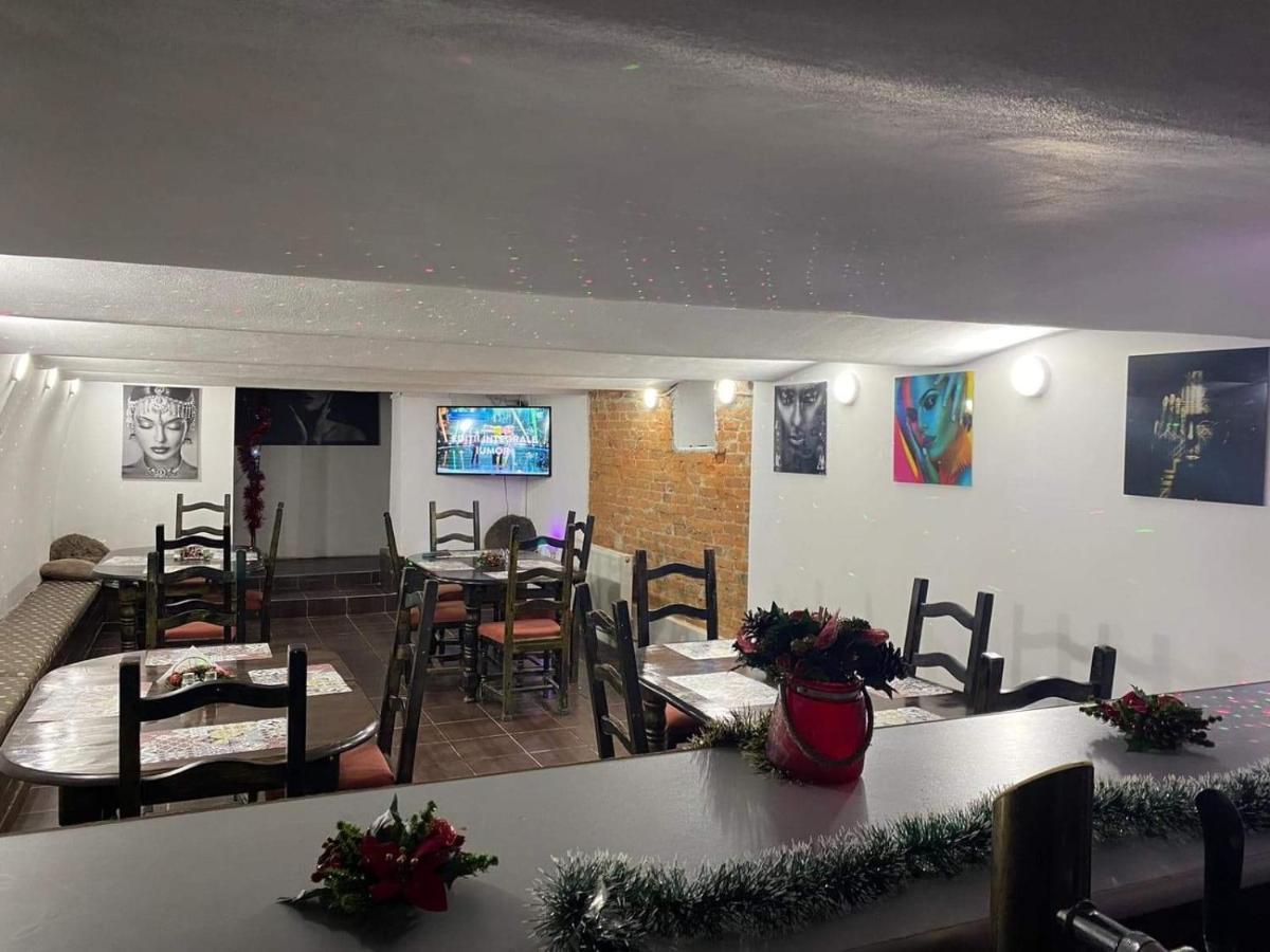 Casa Alis Hotell Oradea Exteriör bild