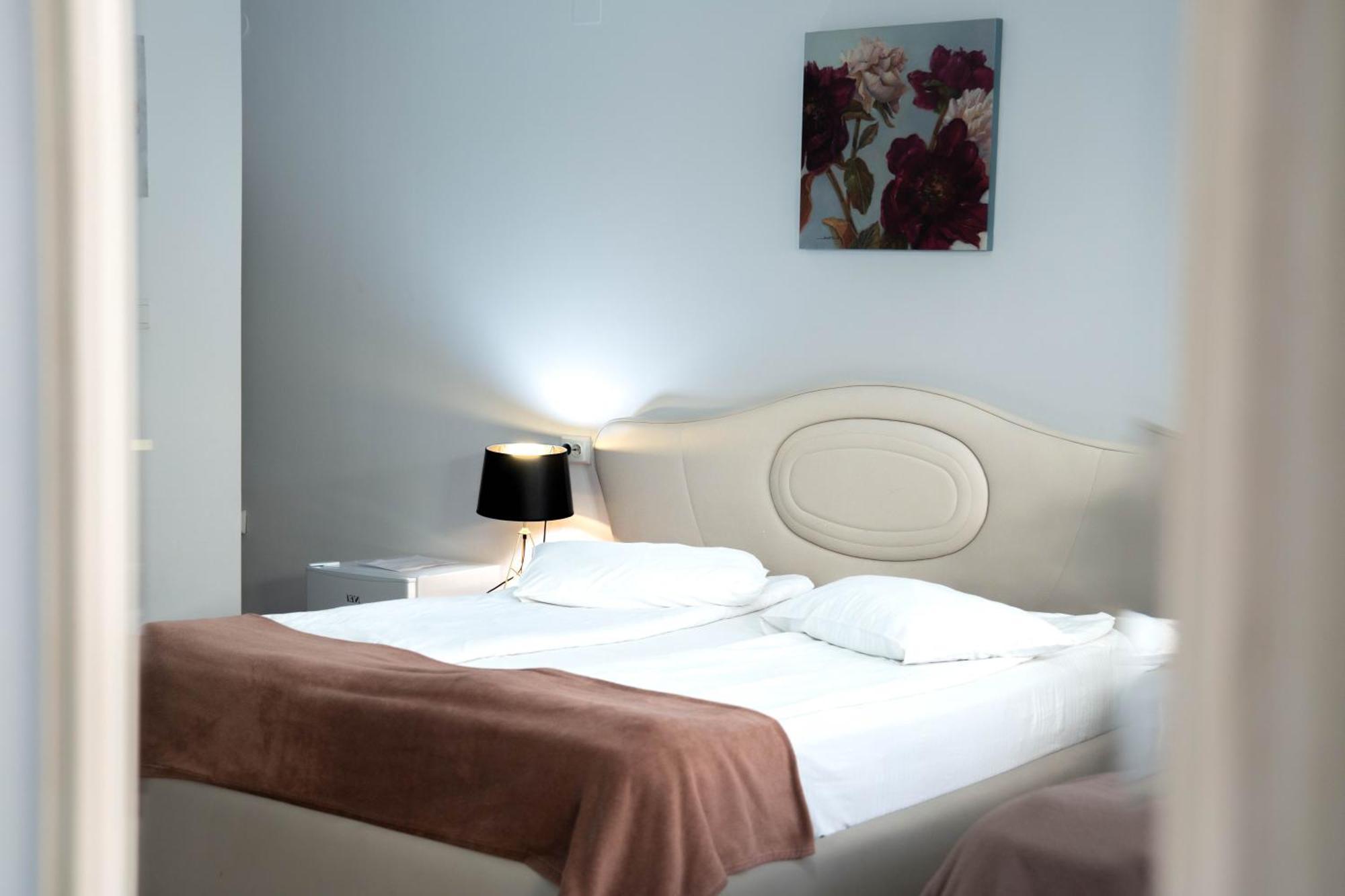 Casa Alis Hotell Oradea Exteriör bild