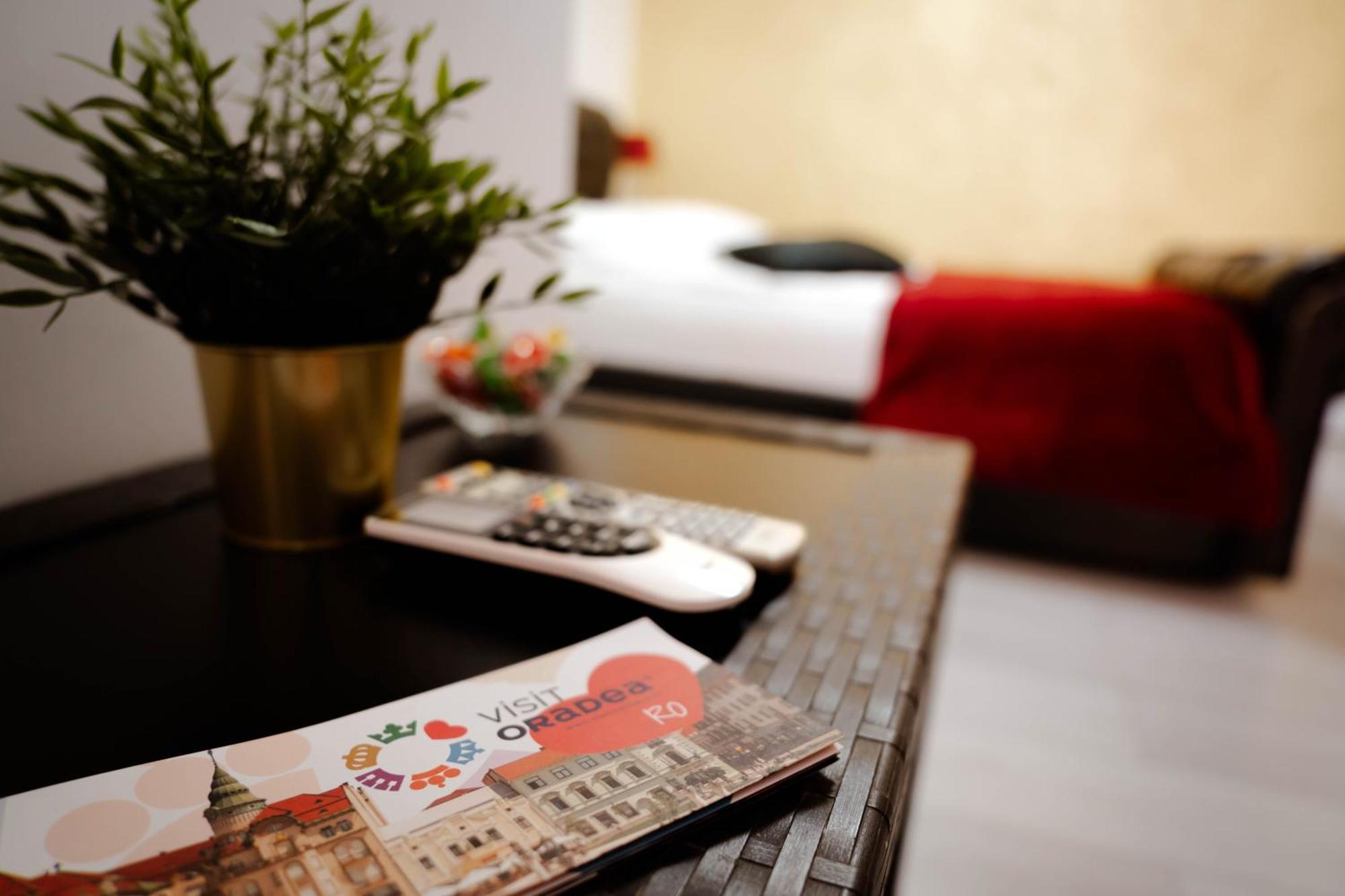 Casa Alis Hotell Oradea Exteriör bild